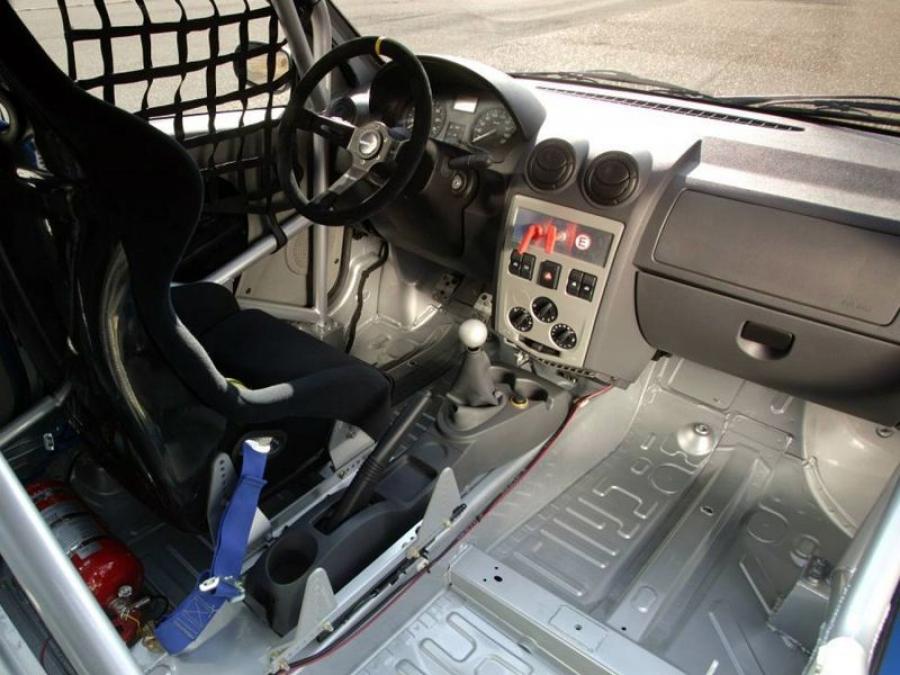  Dacia Logan Cup 2006 года  (фото 7 из 9)